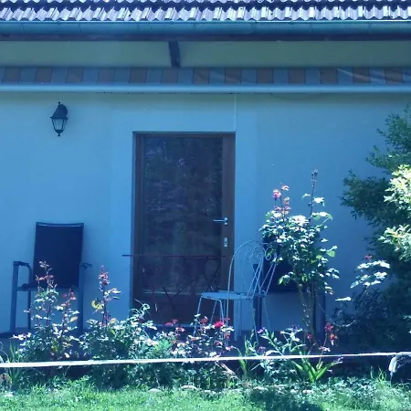Che'val D'amour Bed & Breakfast Ecleux
